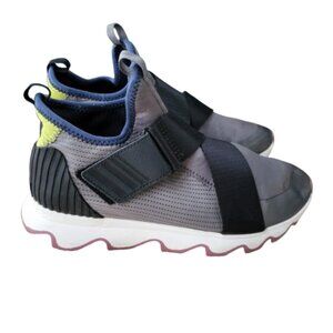 SOREL Women’s Kinetic Sneak Knit Sneakers Gray Black White Size 9.5